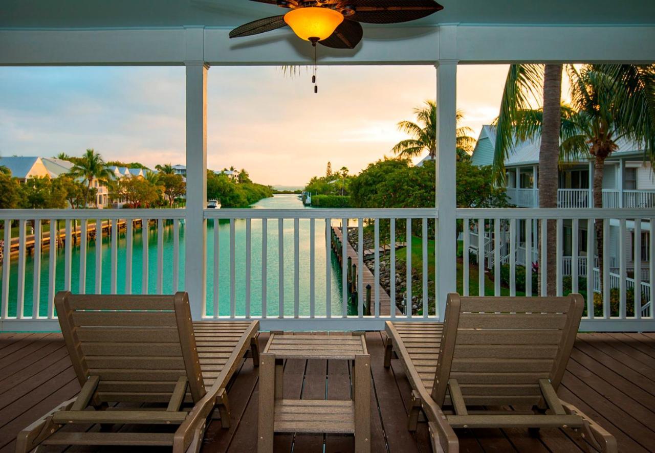 At Hawks Cay * Duck Key
